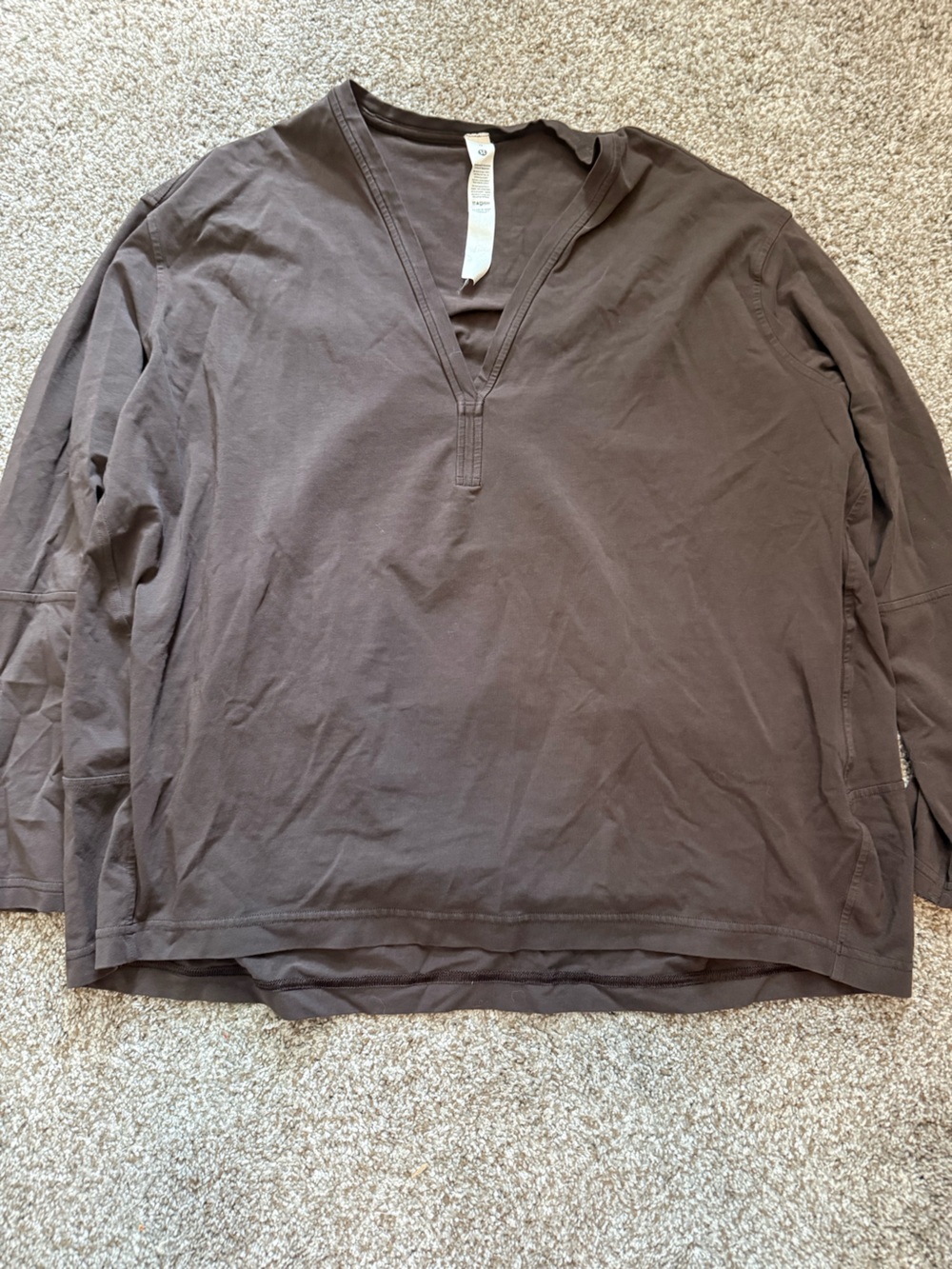 lululemon athletica Women’ Long Sleeve Top in Dark Brown